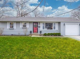 7436 Reeds Ln, Overland Park, KS 66204