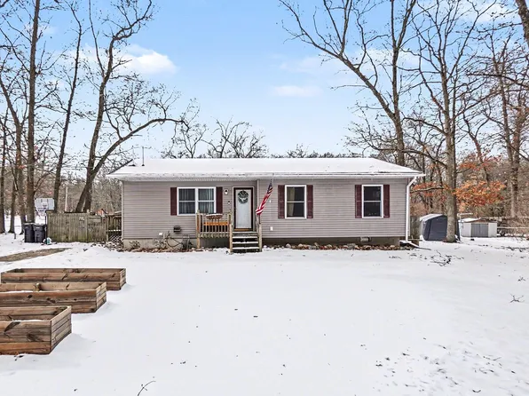 2369 S Parsons Ave, Fremont, MI 49412