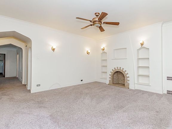 3rd image of 5820 N Virginia Ave #2