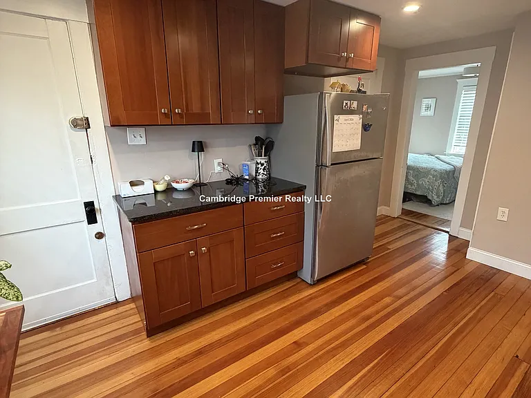 538 Main St — Photo 2