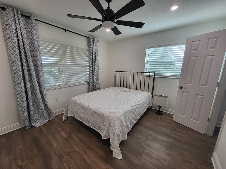 Second bedroom