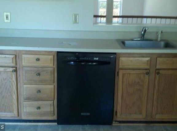 5th image of 106 Sterling Ct