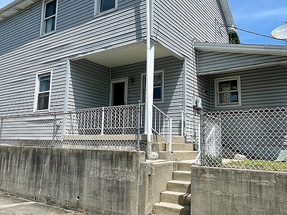 3rd image of 1022 Virginia Ave