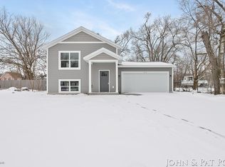 615 Harrison St, Belding, MI 48809