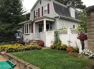 64 Hawthorne St, Attleboro, MA 02703