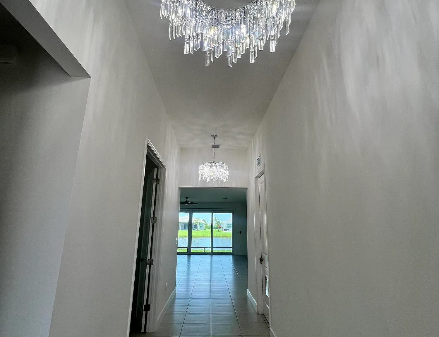 3 bed, 2.0 bath, 1753 sqft, $3,200 — Photo 4