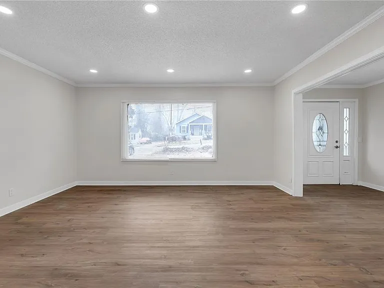 2060 Baker Rd NW — Photo 4