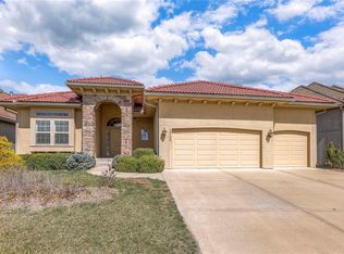 10104 W 163rd St, Overland Park, KS 66085