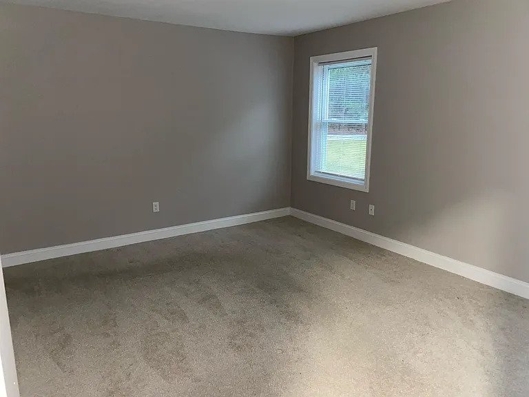 10 Barrington Ave #204 — Photo 8