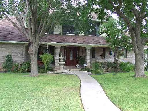 1st image of 19610 ENCINO GLEN