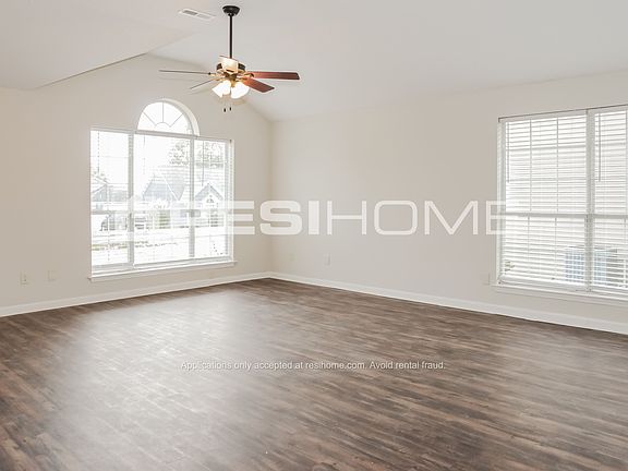 5th image of 2544 Bonnie Oaks Dr SW