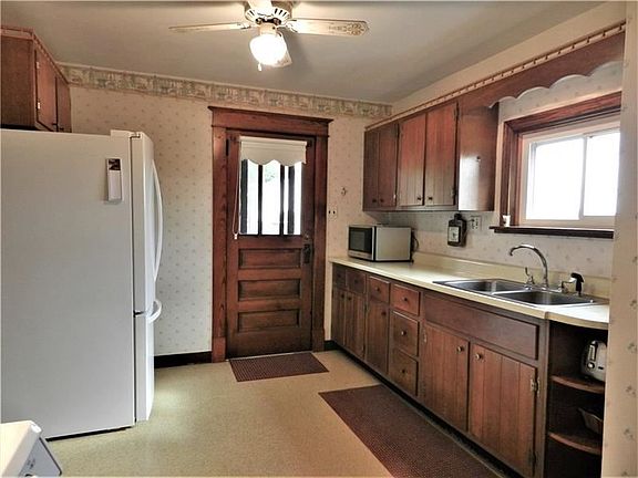 5th image of 714 Allwine Ave