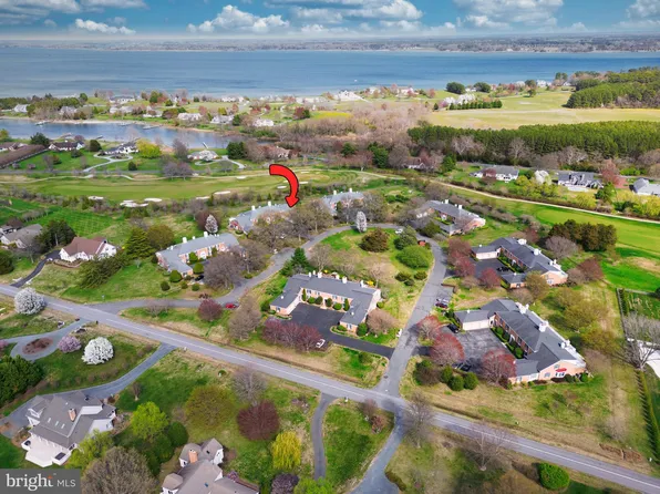 9545 Quail Hollow Dr APT 206, Saint Michaels, MD 21663