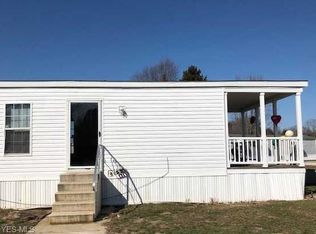 78 Hawaiian Dr, Madison, OH 44057