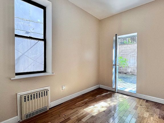 2nd image of 424 E 138th St #1B