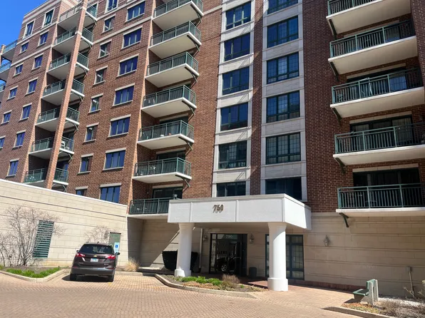 750 Pearson St APT 808, Des Plaines, IL 60016