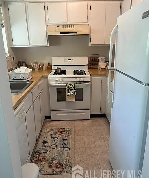 702 Jacob Ct — Photo 6