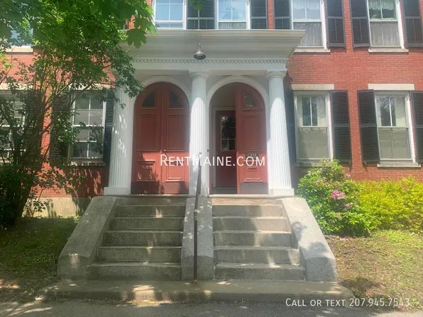 13 Hudson St, Bangor, ME 04401