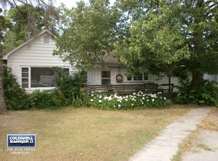 1161 Depot St, Manawa, WI 54949