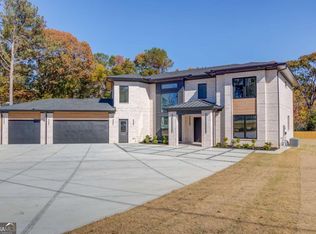 2735 Old Thompson Mill Rd, Buford, GA 30519