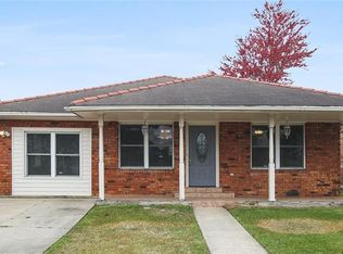 2904 Transcontinental Dr, Metairie, LA 70006