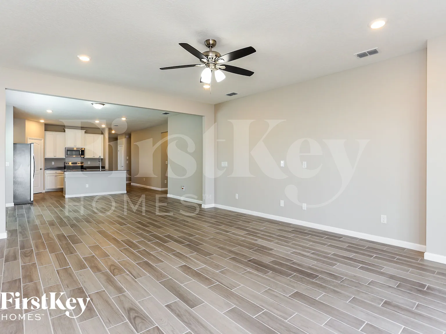 3 bed, 2.0 bath, 2126 sqft, $2,820 — Photo 4