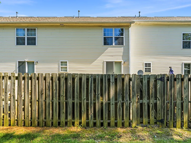 1113 Green Knoll Dr — Photo 37