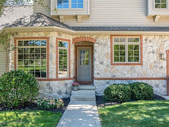 4th image of 6014 Great Court Cir NW