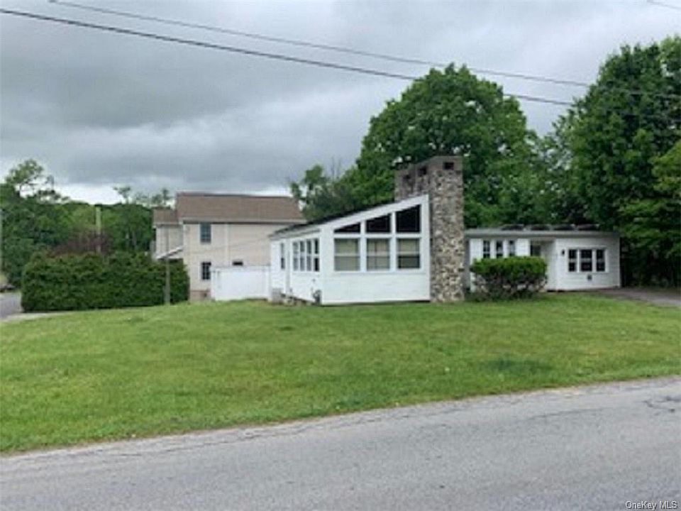 1st image of 23 Waverly Pl