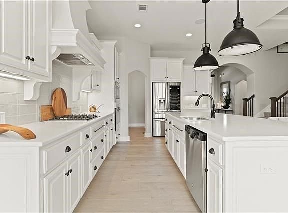 3rd image of 17128 Ballentine St