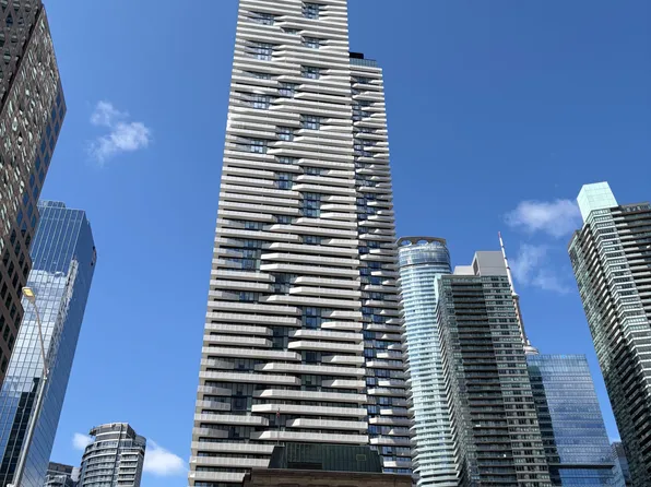 88 Harbour St, Toronto, ON