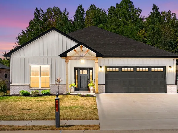 817 Brown Swiss Ct, Clarksville, TN 37043