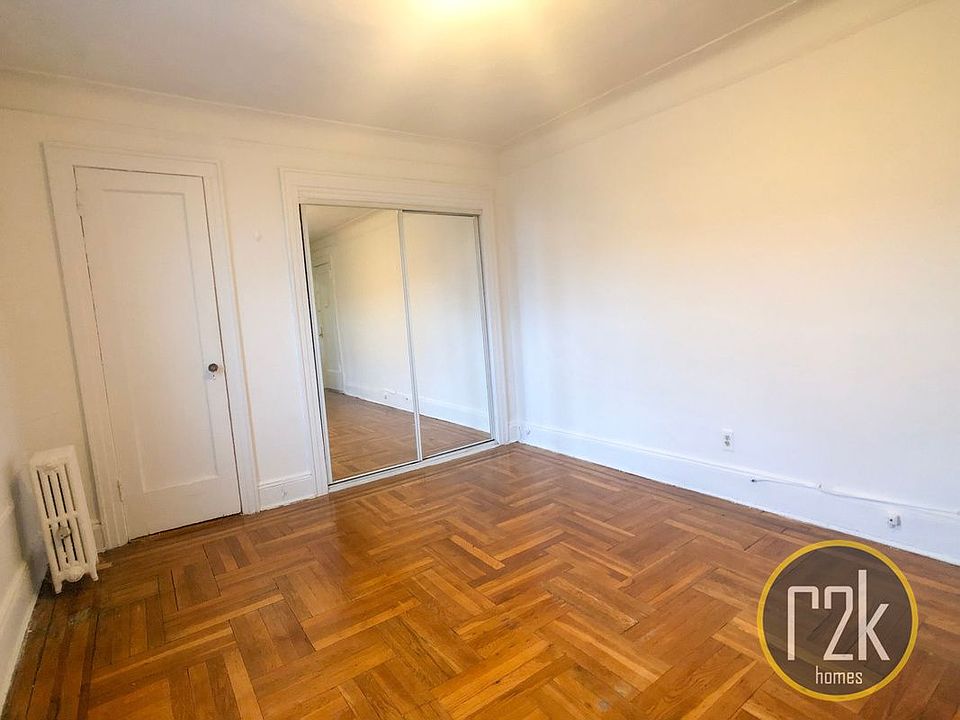 1st image of 7006 Woodside Ave APT 4D