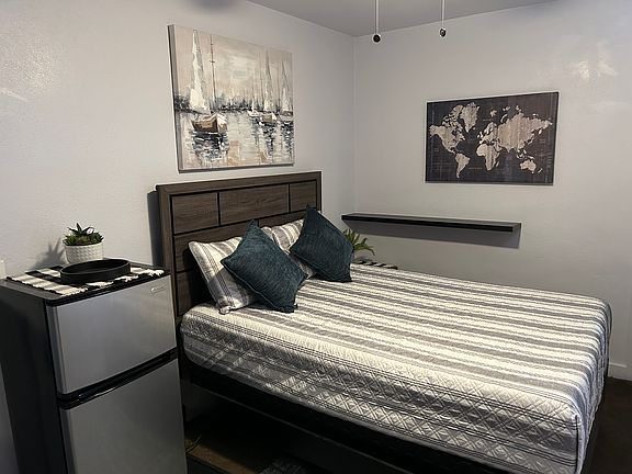 Super clean personal refridgerator/freezer