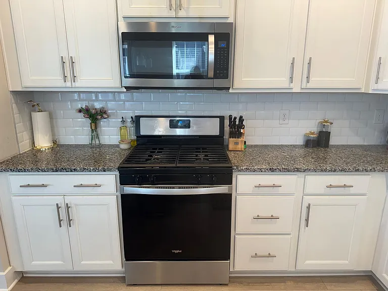 104 Greensdale Ln — Photo 11