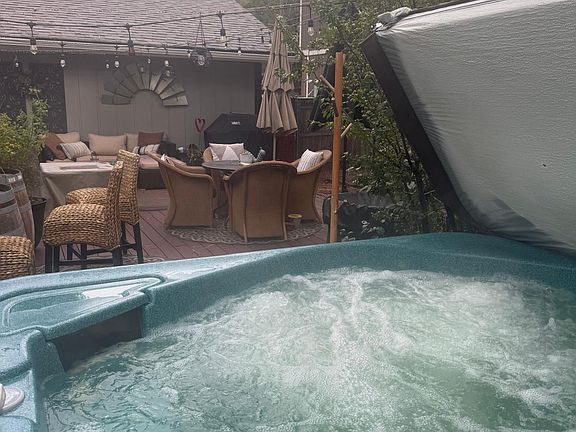 Hot tub