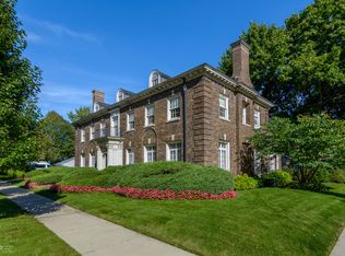 219 S 3rd St, Dundee, IL 60118