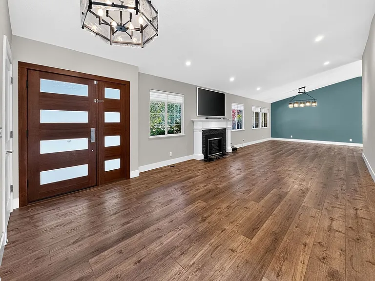 3221 Lunada Ln — Photo 5