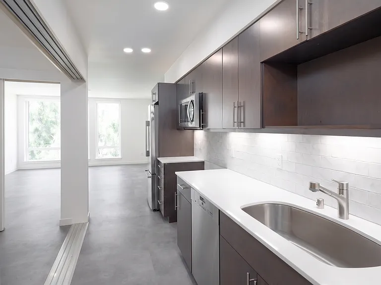 Bell View Apartments — Photo 92