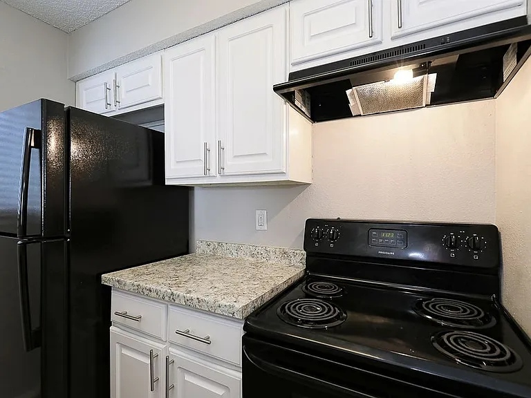 City Summit Apartments — Photo 35
