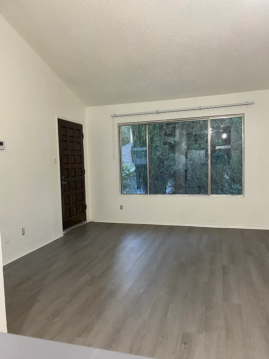Building Photo - 2415 G St