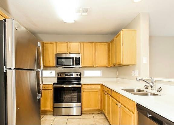 5th image of 11134 W Monterosa St