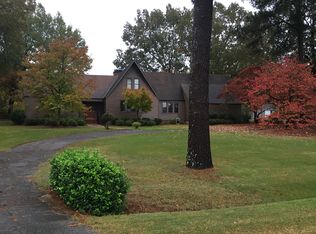 2210 Walnut Dr, Corinth, MS 38834