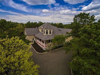 1st image of 4 Henrys Hollow Ct