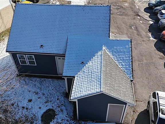 3rd image of 149 Front St