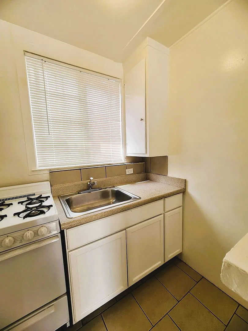 1425 MacArthur Blvd (aka 1425 Grand Ave) — Photo 3