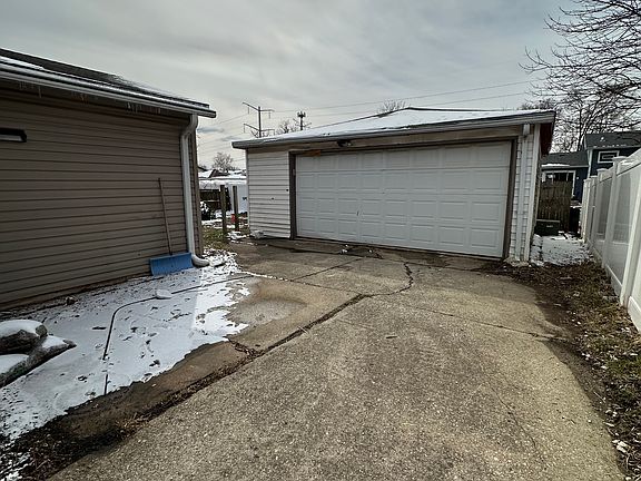 4th image of 135 Springleaf Dr