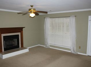 1235 Center Lake Dr, Mount Pleasant, SC 29464