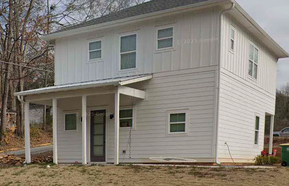 4 bed, 1780 sqft, $3,580 — Photo 1