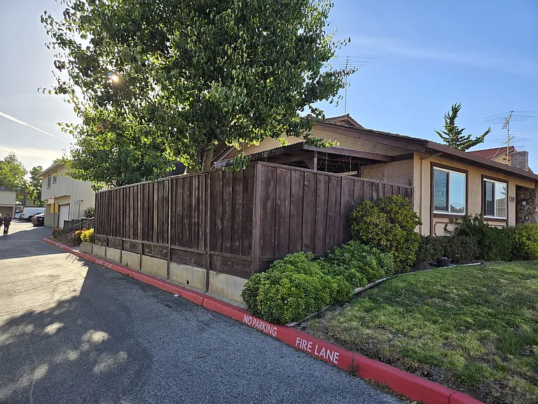 505 Hope Ter #3 — Photo 1